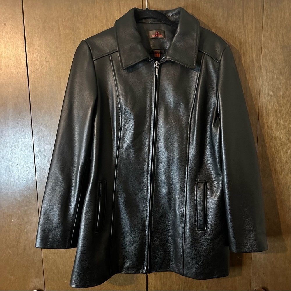 Danier Women’s Black Leather Zip-up Jacket Liner Hip Chic Motocore Size M - Picture 2 of 12